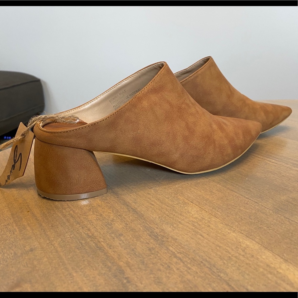 Block heel mules